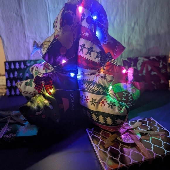 Xmas Tree Stuffed w/ Lights & Bows - Picture 3 of 4